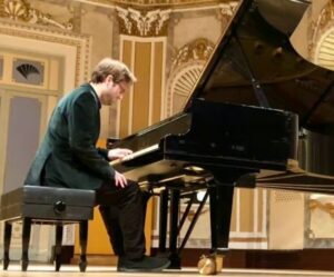 El Pianista De La Mano Izquierda Los Románticos Del Piano