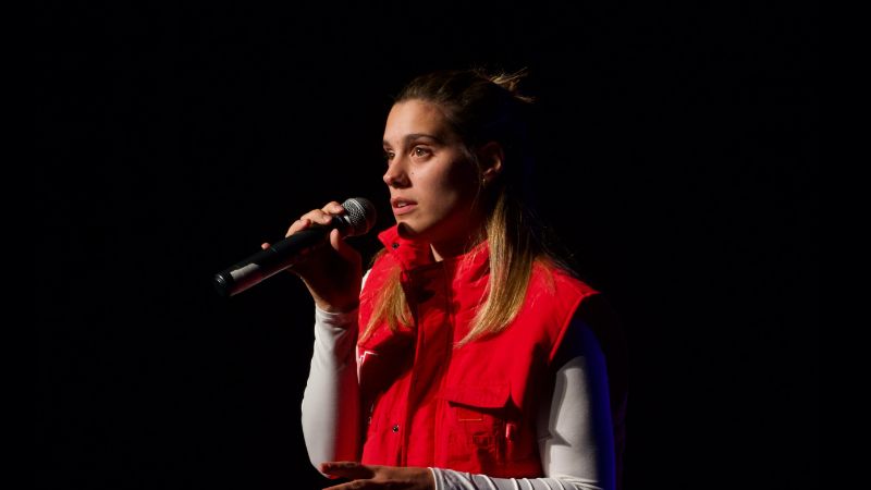 Heroes En Decembro Cultura Teatro