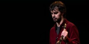 Zé Pedro Coelho (1984) Es Músico, Saxofonista Y Licenciado En Interpretación Por La Escuela Superior De Música Y Artes Escénicas De Oporto.