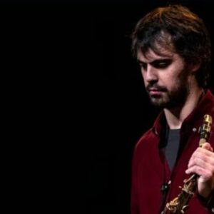 Zé Pedro Coelho (1984) Es Músico, Saxofonista Y Licenciado En Interpretación Por La Escuela Superior De Música Y Artes Escénicas De Oporto.